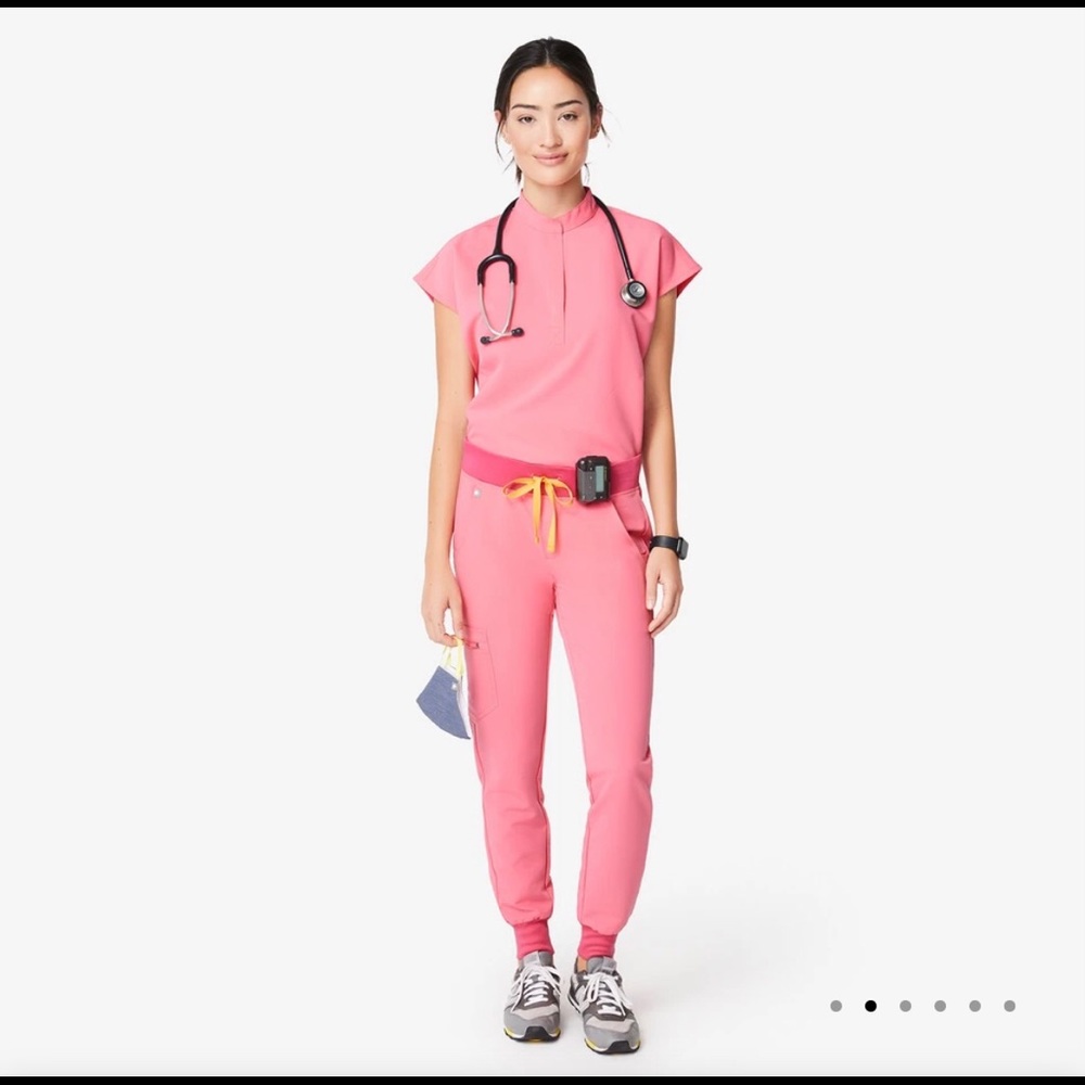 NWT NEON pink FIGS scrubs set